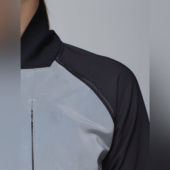 Lululemon Bright Bomber Jacket - Reflective - Silver / Black - Size 4 - Picture 5 of 16